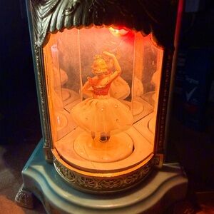 Vintage 1950s Ballerina Music Box Lamp – United Metal Goods 72P (Works)